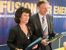 Inauguration event, 28 June 2007. Spanish Minister Cabrera Calvo-Sotelo and Commissioner Potocnik after the signature of the Host Agreement