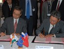 ITER Director General Kaname Ikeda and the Director for International Affairs Department, Japan Atomic Energy Agency (JAEA), Toshi Nagaoka, signed the first Procurement Arrangement between the ITER Organization and the Japanese Domestic Agency
