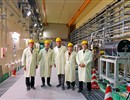 From left to right: S. Ohira (QST), J. Schwemmer (F4E), P. Cara (IFMIF/EVEDA), K. Sakamoto (QST) and S. Ishida (QST) standing right in front of the LIPAc.